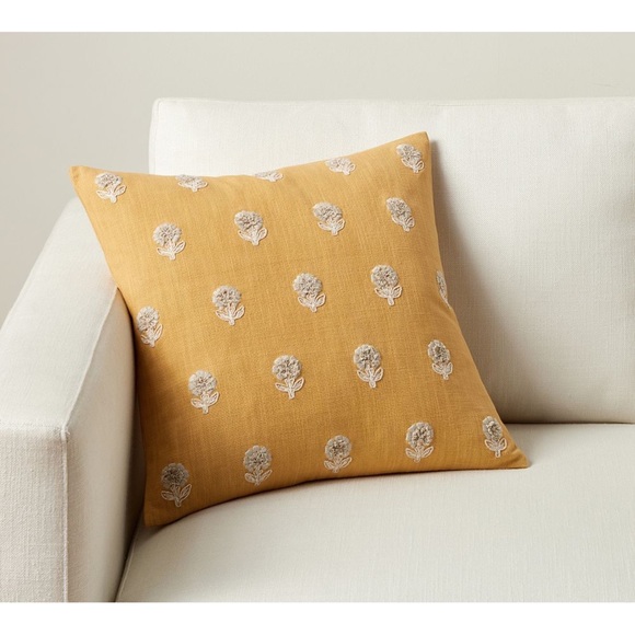 Pottery Barn Accents New Pottery Barn Kayce Floral Embroidered